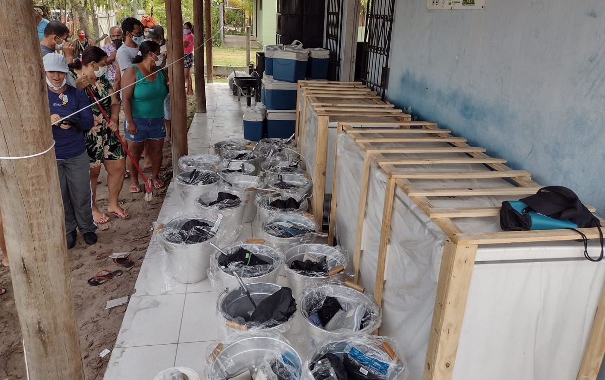 Pescadores-e-marisqueiras-de-Mara-recebem-equipamentos-para-aumentar-a-renda