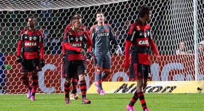 Flamengo joga mal e sofre goleada para o Coritiba na Copa do Brasil