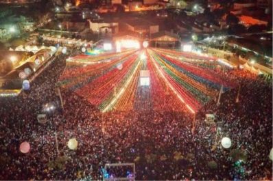 Dez cidades baianas cancelam festejos juninos de 2020