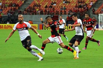 Impiedoso, Flamengo goleia o Vitória em Manaus