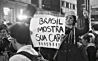 Dilma sob pressão das ruas
