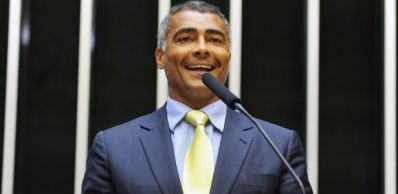 Romário supera veterano Cesar Maia e é eleito senador pelo Rio
