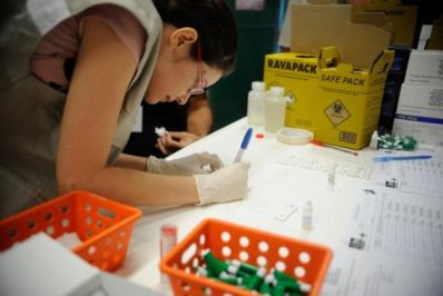 Ministério da Saúde convoca população para fazer teste da hepatite