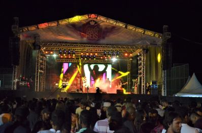 Cheiro de Amor embala multidão na festa de Santo Reis em Ibititá 