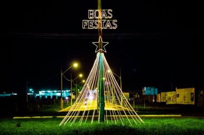 Prefeitura de Irecê inicia instalação de iluminação natalina 