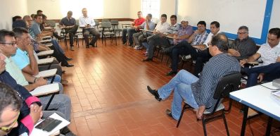 Prefeitura de Irecê reúne empresários e entidades para discutir São João 2016