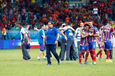 Guto Ferreira celebra título do Bahia na Copa Nordeste: 'Indescritível'