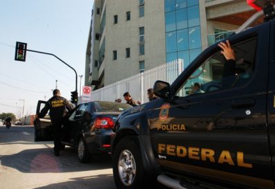 Polícia Federal executa Operação Malha 325 em Feira de Santana