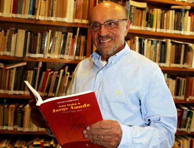 Nelson Cerqueira lança livro e faz série de palestras sobre Jorge Amado