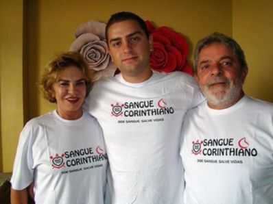 PF intima mulher e filho de Lula para prestar esclarecimentos sobre sítio