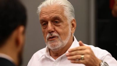 Jaques Wagner diz que Lula pode se tornar herói se for preso ou impedido de concorrer à presidência