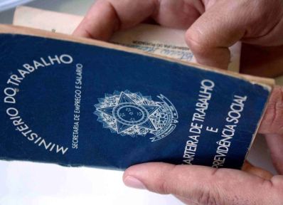 Brasil perde 86,5 mil empregos com carteira assinada em agosto