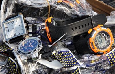 Receita apreende 36 mil relógios contrabandeados em Feira