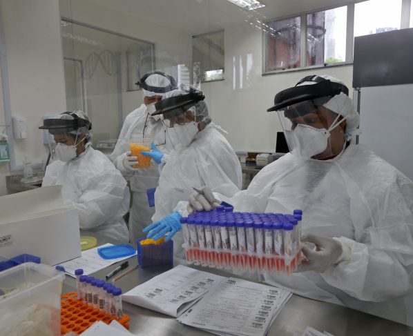 110 anos do Lacen-Bahia: laboratório que atravessou epidemias e modernizou o SUS