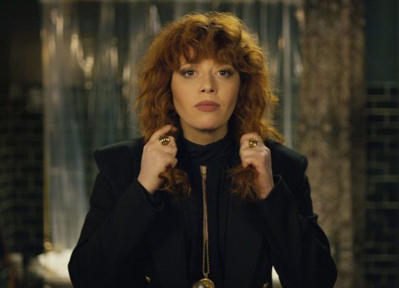 Natasha Lyonne revela recaída após dez anos de sobriedade e inspira fãs
