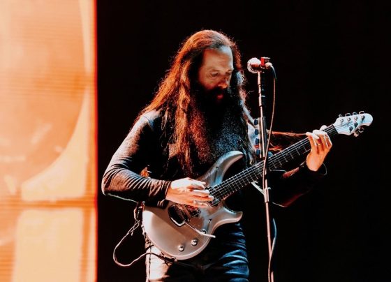 Os 7 discos que marcaram a vida de John Petrucci, do Dream Theater