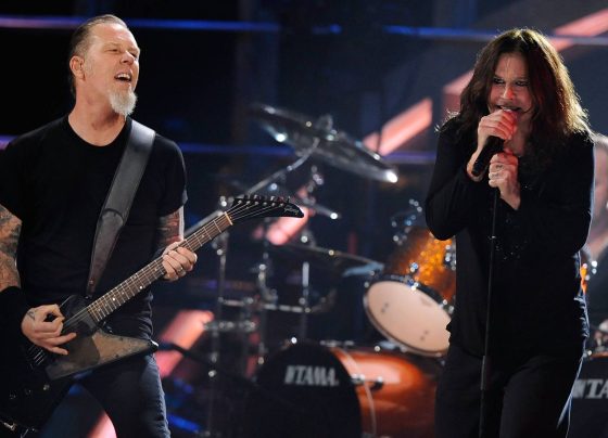 Ozzy Osbourne (dir.) se apresenta com o Metallica em 2009