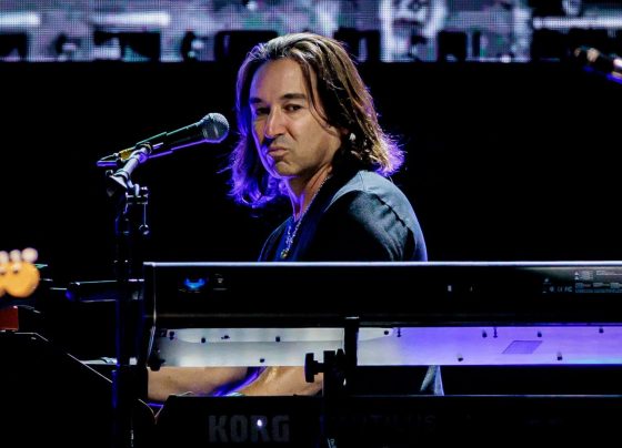 Loren Gold, novo tecladista do Rush, em show do The Who