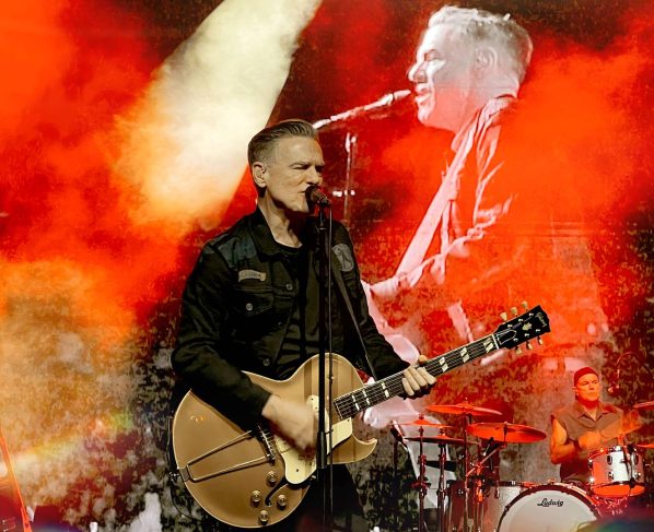 Bryan Adams durante show em São Paulo (Foto: Ellen Artie @ellenartie)